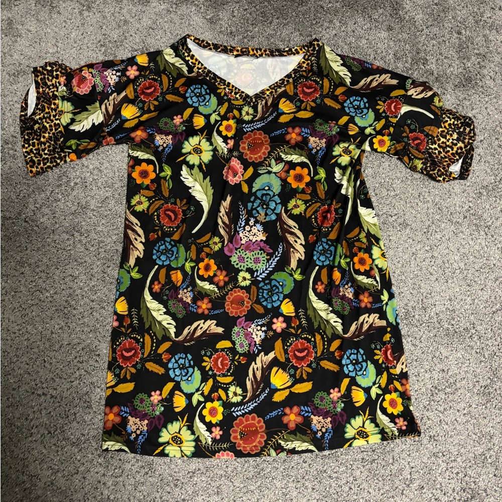 Tunic top with 3/4 sleeves size medium